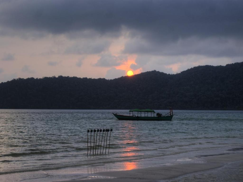 Green Blue Beach Hostel Koh Rong Sanloem Exterior foto